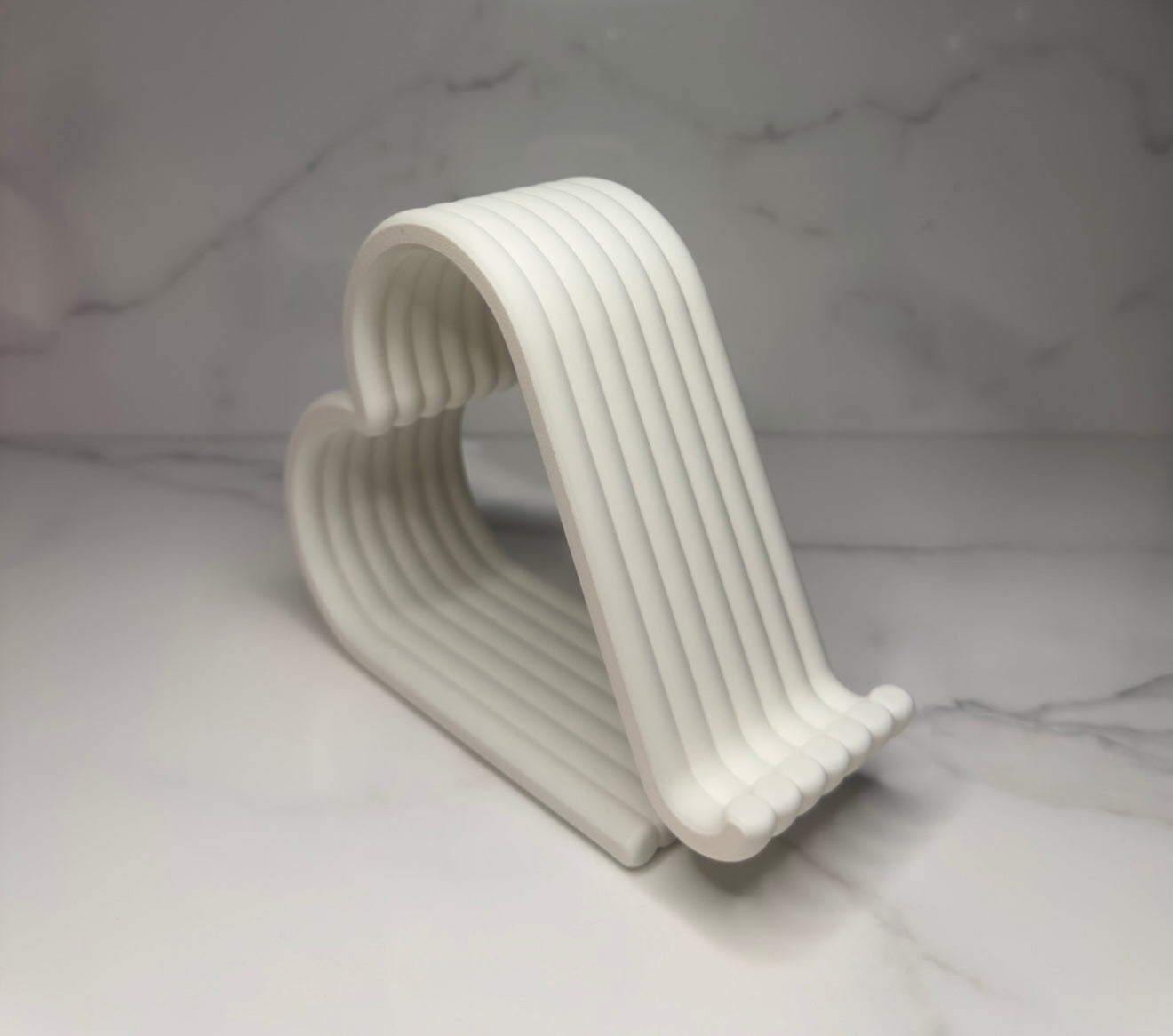 Ribbed Phone Stand